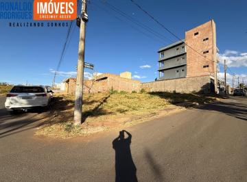 Foto 01 · Terreno, Nações, Patrocínio, MG