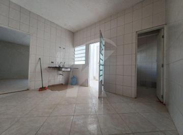 Casa · 70m² · 2 Quartos · Casa Reformada à Venda no Jardim São Paulo ? 2 Dormitórios e Amplo Espaço Externo