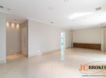 Apartamento · 237m² · 3 Quartos · 5 Vagas · Apartamento com 237m² de área útil, 3 suítes, 5 vagas