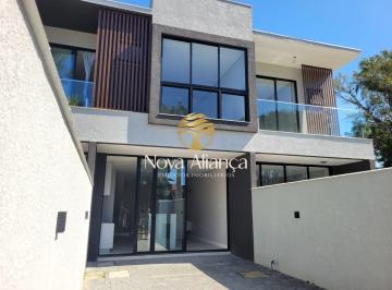 Casa · 160m² · 3 Quartos · 2 Vagas · Sobrado 3 suítes à venda em Mariscal, Bombinhas/SC