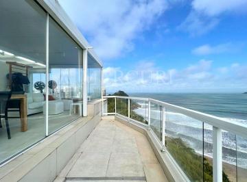 7978bdef035b1b61681c7d155b279b593a96b54e · Cobertura no Guarujá, Tombo, 6 Quartos, Sendo 5 Suítes e Sacada com Vista para o Mar  - Mercuri Imóv
