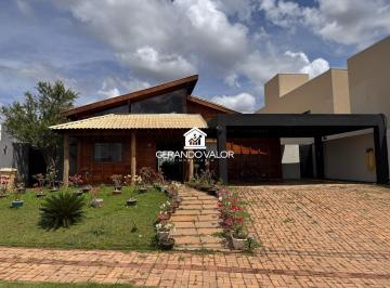 Casa · 150m² · 3 Quartos · 3 Vagas · Casa com piscina - prainha - suíte - área goumet