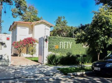 f3a3409952a37c774fe716650eb404f5cd9c4cbd · Casa com 4 dormitórios para alugar, 250 m² - Jardim Europa - São Paulo/SP