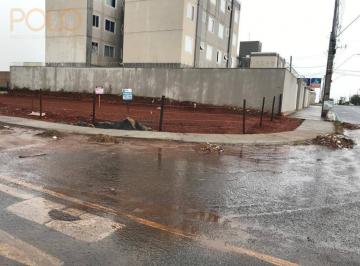 9c838c4ece9cacc3aad5f7f8fe2708ee71636f1a · Terreno à venda no bairro Portal do Vale em Uberlândia