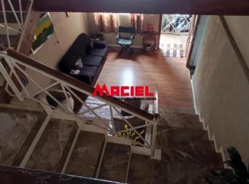 Casa · 170m² · 4 Quartos · 2 Vagas · Sobrado 4 dormitórios Centro SJCampos