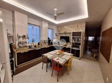 1430599fee4944ef8c8d4987d1e439c819bcce6b · Casa com 5 quartos, 2 suítes à venda, 200 m² por R$ 1.950.000 - Tijuca - Rio de Janeiro/RJ