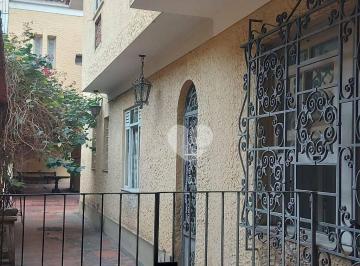 5d3d7be9f5b3922211a2fab8e956a01a591aebf9 · Casa com 4 quartos, 3 vagas e  amplo quintal .