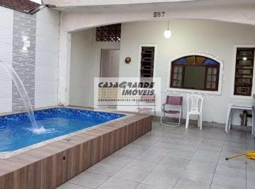 Casa de 3 quartos, Praia Grande · Casa geminada, situada no bairro Caiçara, possuindo 03 dormitórios,