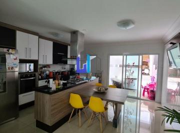 Casa · 240m² · 3 Quartos · 3 Vagas · Lindo sobrado, todo reformado no melhor de São Caetano