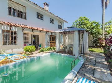 https:__pui.loft.com.br_listings_fc2f7d8d-85dc-46e9-a964-c1fadea2a97b_photos_939958d3?preset=desktop · Casa à venda em Cristal com 180 m², 4 quartos, 1 suíte, 4 vagas