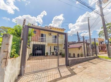 https:__pui.loft.com.br_listings_46e4ee24-e3a6-4c2c-afd0-18203a0244e0_photos_4a7da2c4?preset=desktop · Casa à venda em Vila Jardim com 220 m², 3 quartos, 1 suíte, 2 vagas