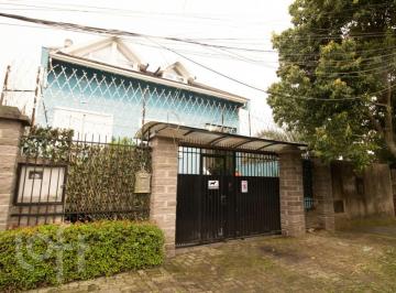 https:__pui.loft.com.br_listings_2c1475fb-9ce3-4dfd-958a-efe7fb1aa3dd_photos_61fd4fee?preset=desktop · Casa à venda em Vila Jardim com 310 m², 3 quartos, 1 suíte, 3 vagas