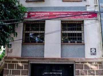 https:__pui.loft.com.br_listings_eb8e022c-d154-4de6-98a3-f5fcd6d9af4d_photos_5add6108?preset=desktop · Casa à venda em Independência com 242 m², 3 quartos, 2 vagas