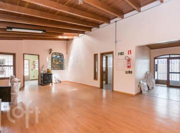 https:__pui.loft.com.br_listings_5cb8ccd0-9e01-4ef1-a1cf-d819f3288a75_photos_130b1c0b?preset=desktop · Casa à venda em Petrópolis com 469 m², 4 quartos, 4 suítes, 2 vagas