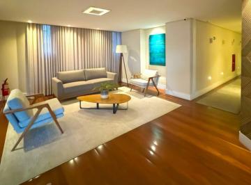 https:__pui.loft.com.br_listings_c3b30be2-0af0-40a9-af53-55ef1619d9f4_photos_9eec3bcd?preset=desktop · Apartamento à venda em Independência com 240 m², 4 quartos, 1 suíte, 2 vagas