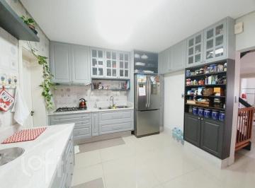 https:__pui.loft.com.br_listings_b5d90ae5-0df1-4b78-b714-9b5305c78e48_photos_f39be58d?preset=desktop · Casa à venda em Belém Novo com 217 m², 3 quartos, 1 suíte, 2 vagas