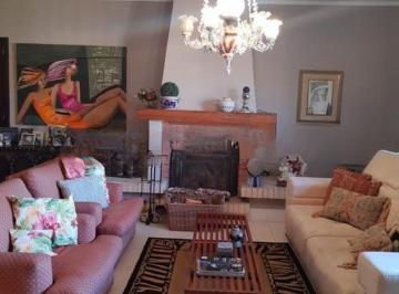 https:__pui.loft.com.br_listings_d976819d-9d42-4f5d-8d83-e9bdd46b1d26_photos_2c0c1f96?preset=desktop · Casa à venda em Vila Assunção com 350 m², 3 quartos, 3 suítes, 2 vagas