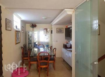 https:__pui.loft.com.br_listings_abecb123-ce4f-4acc-b58c-c6ff7f2a2b30_photos_0a14e551?preset=desktop · Casa à venda em Medianeira com 244 m², 4 quartos, 1 suíte, 2 vagas