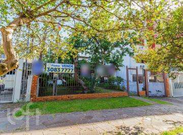 https:__pui.loft.com.br_listings_ac33e5b2-fd20-49ad-ba1a-e7be4dfd520b_photos_2f826a3e?preset=desktop · Casa à venda em Tristeza com 200 m², 4 quartos, 1 suíte, 5 vagas