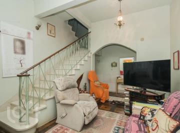 https:__pui.loft.com.br_listings_093be689-6f20-4429-865f-74dd2ea8c14a_photos_c152e98a?preset=desktop · Casa à venda em Teresópolis com 195 m², 5 quartos, 2 suítes, 2 vagas
