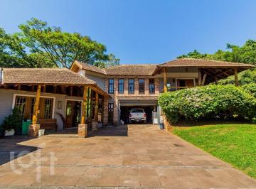 https:__pui.loft.com.br_listings_25f19126-3477-473a-823e-cf156bdbe5fd_photos_47267d34?preset=desktop · Casa à venda em Hipica com 355 m², 3 quartos, 1 suíte, 10 vagas