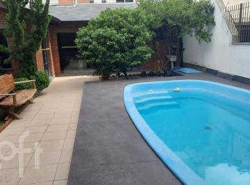 https:__pui.loft.com.br_listings_264cb6ef-eacf-4c1e-8266-44ff8d17b29c_photos_b58b8990?preset=desktop · Casa à venda em Petrópolis com 263 m², 2 quartos, 1 suíte, 3 vagas