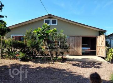 https:__pui.loft.com.br_listings_bab750e9-7fc8-47ad-a33f-f5b71ca17170_photos_94ff3147?preset=desktop · Casa à venda em Lageado com 5750 m², 3 quartos, 2 suítes, 3 vagas