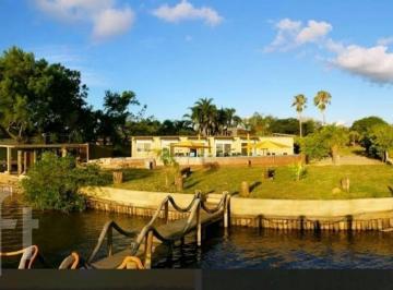https:__pui.loft.com.br_listings_220c3eac-6f72-4e5c-a54b-7d8560fdf421_photos_0e9d2f85?preset=desktop · Casa à venda em Arquipélago com 3500 m², 3 quartos, 3 suítes, 26 vagas