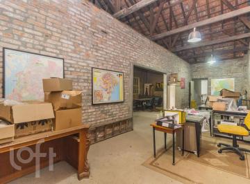 https:__pui.loft.com.br_listings_1ebbd3ad-ff9c-45ff-b3ff-393b99ff289f_photos_e04db7e4?preset=desktop · Casa à venda em Navegantes com 210 m², 2 quartos, 3 vagas