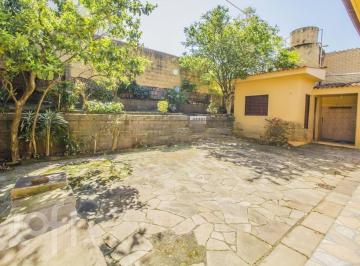 https:__pui.loft.com.br_listings_20ed2500-e017-48f0-8edc-ee3fb1ed1dc1_photos_699929ba?preset=desktop · Casa à venda em Petrópolis com 234 m², 3 quartos, 2 suítes, 3 vagas