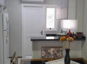 https:__pui.loft.com.br_listings_c75a5e0d-2baf-4630-9939-cf650f42483a_photos_449c023f?preset=desktop · Casa à venda em Hipica com 49 m², 2 quartos, 1 vaga