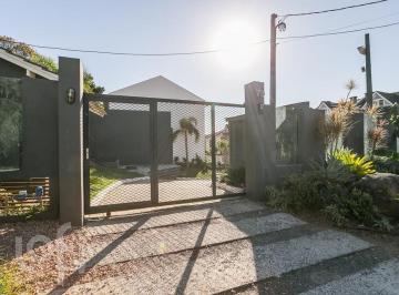 https:__pui.loft.com.br_listings_2a08d517-5e2a-421f-aaf4-d37f68e99294_photos_309e2f9d?preset=desktop · Casa à venda em Vila Nova com 134 m², 3 quartos, 1 suíte, 2 vagas