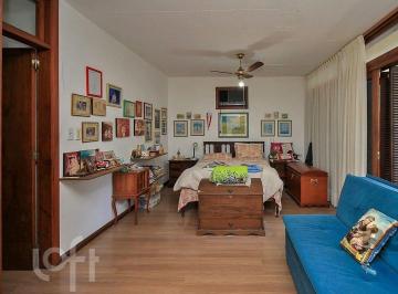 https:__pui.loft.com.br_listings_667a5022-abd3-4dc7-a3ce-e9499c4b8f96_photos_82434ac7?preset=desktop · Casa à venda em Petrópolis com 480 m², 4 quartos, 4 suítes, 4 vagas