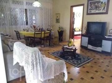 https:__pui.loft.com.br_listings_8776aa25-3dec-42c0-ad8e-c1b53a9171a1_photos_6b649dcb?preset=desktop · Casa à venda em Medianeira com 300 m², 3 quartos, 4 vagas