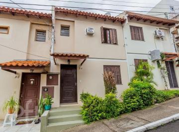 https:__pui.loft.com.br_listings_66cca048-a84d-4f9b-b0a0-d19aca4b4a15_photos_f5af5277?preset=desktop · Casa à venda em Vila Nova com 72 m², 3 quartos, 1 suíte, 1 vaga