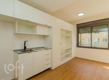 https:__pui.loft.com.br_listings_e536907a-e042-4b91-b939-9d362586dfb9_photos_3b0bd5cd?preset=desktop · Apartamento à venda em Cidade Baixa com 30 m², 1 quarto, 1 vaga