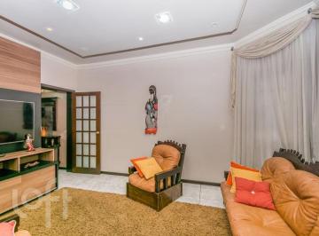 https:__pui.loft.com.br_listings_5f6075c3-b2c1-4f89-882f-3b09684bc6fe_photos_10e5be74?preset=desktop · Casa à venda em Partenon com 229 m², 3 quartos, 1 suíte, 4 vagas