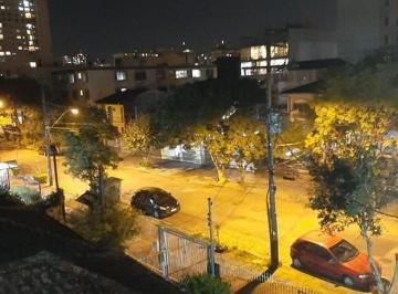 https:__pui.loft.com.br_listings_1d478154-b500-4489-8eb9-6c264cad9e05_photos_b50439cf?preset=desktop · Apartamento à venda em Jardim Botânico com 62 m², 2 quartos