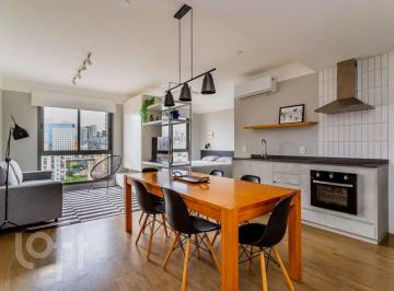 https:__pui.loft.com.br_listings_3a71ab33-6cf6-498f-bd34-2c128eddb014_photos_19ad96d3?preset=desktop · Apartamento à venda em Cidade Baixa com 46 m², 1 quarto, 1 vaga