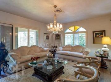 https:__pui.loft.com.br_listings_04ca8d1a-5316-43e6-a879-7c2dbe2cab85_photos_35819a76?preset=desktop · Casa à venda em Cristal com 450 m², 4 quartos, 2 suítes, 3 vagas