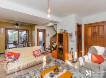 https:__pui.loft.com.br_listings_4d40c1d5-be8d-4bbf-bf07-eb03bbb8f7fb_photos_0077d77c?preset=desktop · Casa à venda em Cristal com 204 m², 4 quartos, 1 suíte, 2 vagas