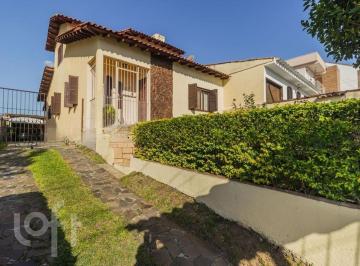 https:__pui.loft.com.br_listings_5e3be14f-c665-47a8-a2fe-ee95218c3172_photos_c549bc44?preset=desktop · Casa à venda em São José com 224 m², 3 quartos, 1 suíte, 2 vagas