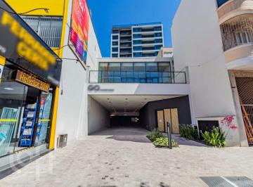 https:__pui.loft.com.br_listings_266576e5-5209-4bb1-bc2d-e6a8d5a03d04_photos_ef9bfde2?preset=desktop · Apartamento à venda em Cidade Baixa com 90 m², 3 quartos, 1 suíte, 2 vagas