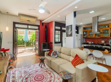 https:__pui.loft.com.br_listings_a75d79a3-a188-46b0-83e1-a35473da3262_photos_de4c0c1f?preset=desktop · Casa à venda em Centro com 226 m², 3 quartos, 2 vagas