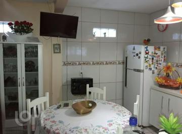 https:__pui.loft.com.br_listings_795dbdd6-2ac9-4a95-80ef-829cb8a4f3d0_photos_6ef757dc?preset=desktop · Casa à venda em Glória com 61 m², 3 quartos, 2 vagas