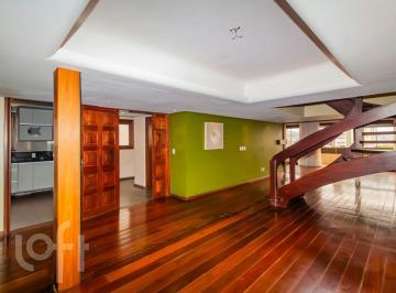 https:__pui.loft.com.br_listings_b6c5dd8d-b974-4fc6-abf0-078220769a67_photos_50763453?preset=desktop · Apartamento à venda em Petrópolis com 341 m², 5 quartos, 1 suíte, 2 vagas
