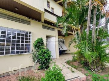 https:__pui.loft.com.br_listings_ae01e12d-ef4d-4c92-9d80-e9475c9bd402_photos_0435ab73?preset=desktop · Casa à venda em Jardim São Pedro com 335 m², 4 quartos, 1 suíte, 4 vagas