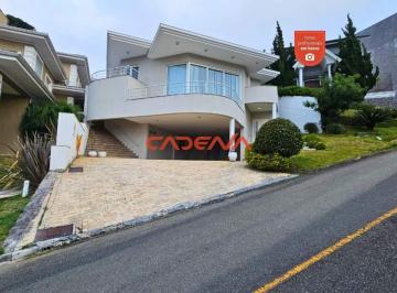 Casa · 413m² · 4 Quartos · 6 Vagas · Casa em condomínio fechado com 4 quartos e 6 vagas para aluguel no Taboão