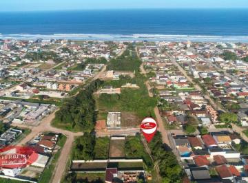 Terreno · 420m² · Esquina Limpa
