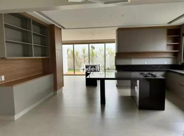 Casa · 462m² · 4 Quartos · 4 Vagas · Casa residencial em condomínio com 4 quartos disponível para locação e venda no bairro Granja Marile